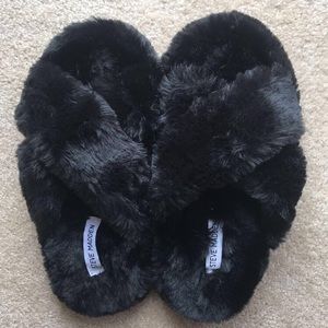 Steve Madden fuzzy slippers